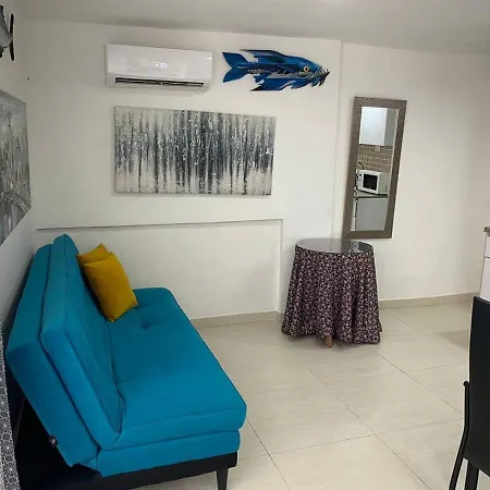 Aparta Estudio En El Laguito Apartment